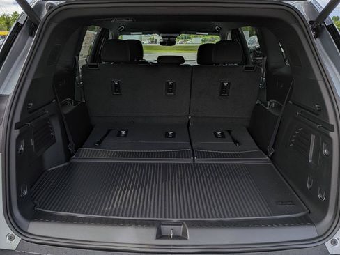 New 2026 GMC Acadia Elevation w/ LPO, All-Weather Package AWD/4WD image 10