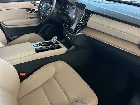New 2026 Volvo XC90 T8 Plus w/ Protection Package Premier image 16