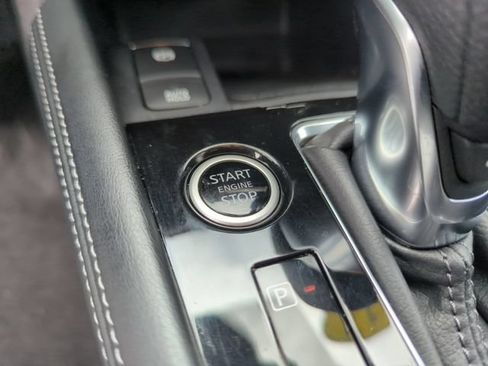 Certified 2023 Nissan Kicks SR w/ SR Premium Package FWD image 45