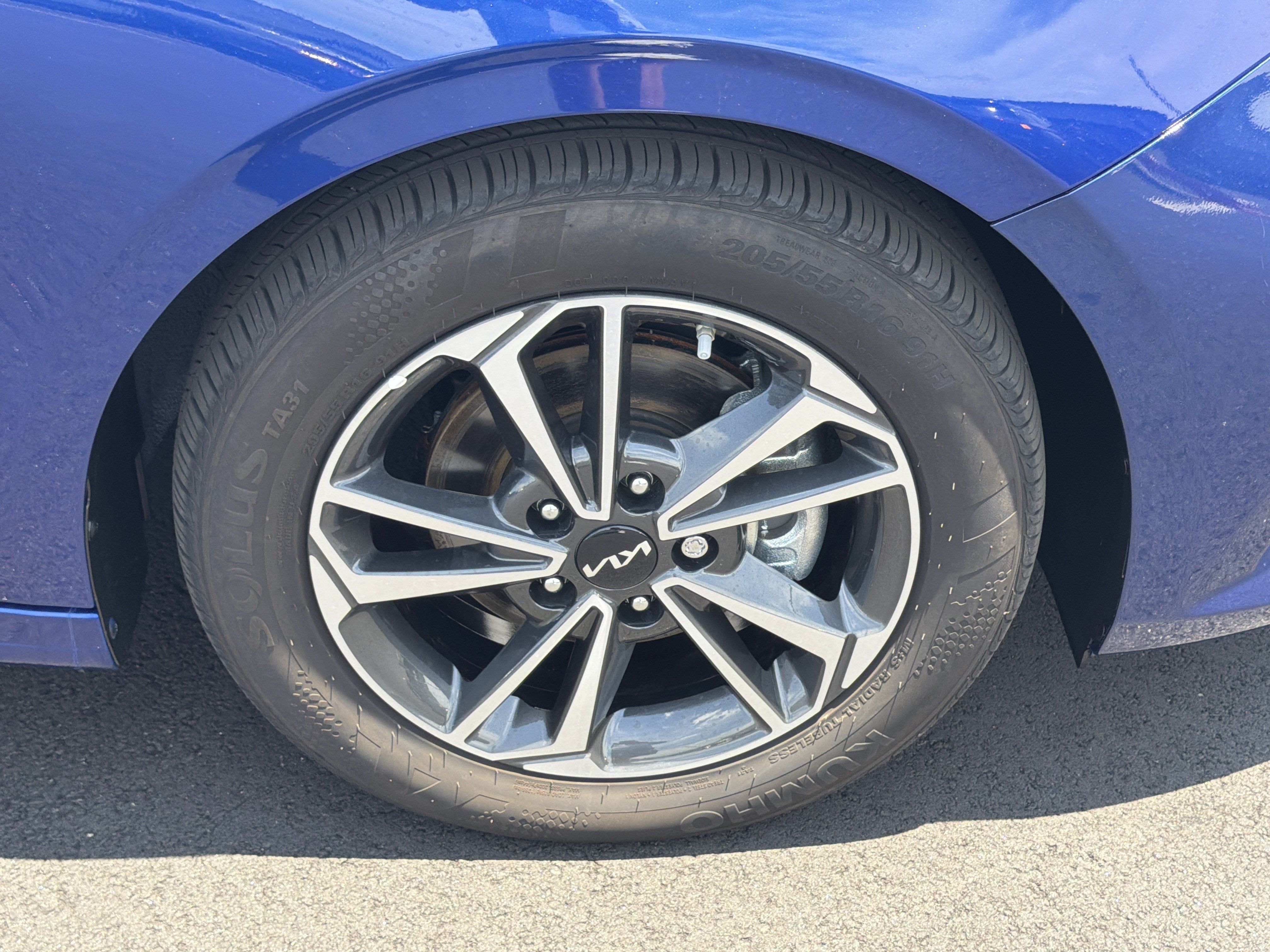 Certified 2024 Kia Forte LXS FWD image 12
