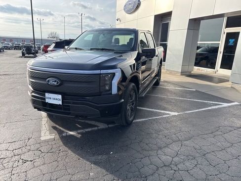 Used 2025 Ford F150 Lightning Flash image 2