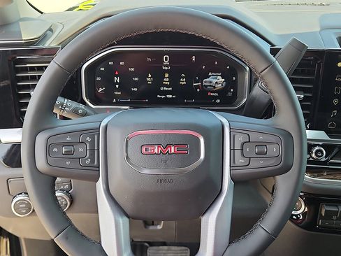 New 2026 GMC Sierra 1500 Elevation image 15