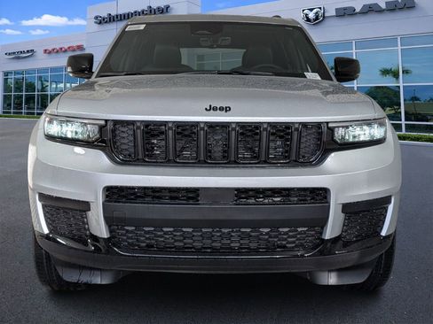 New 2025 Jeep Grand Cherokee L Altitude RWD image 3
