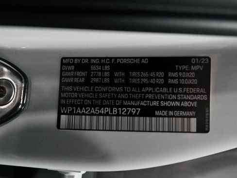 Used 2023 Porsche Macan image 15