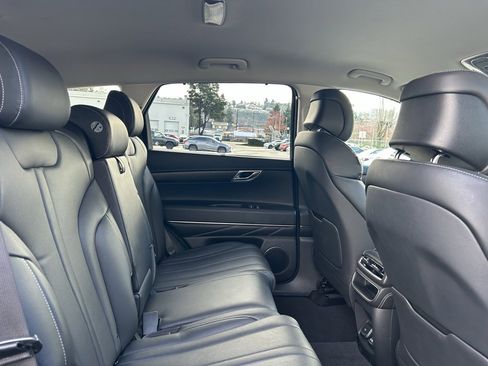 Used 2024 Genesis GV80 2.5T image 14