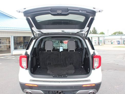 Used 2024 Ford Explorer Limited w/ Limited Technology Package AWD/4WD image 6
