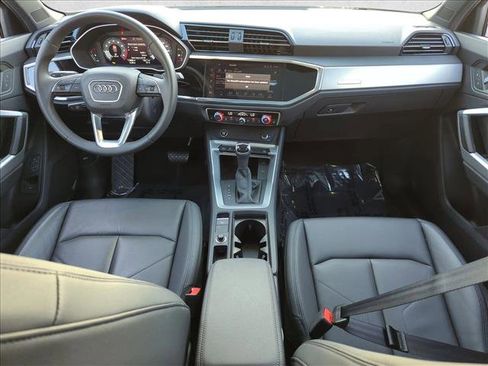 Used 2025 Audi Q3 2.0T Premium w/ Convenience Package image 18