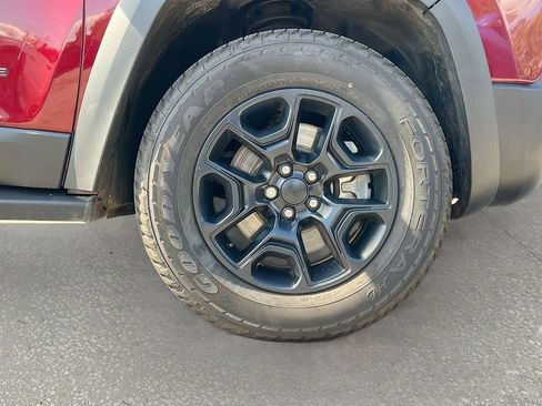 Used 2020 Jeep Cherokee Trailhawk w/ Comfort/Convenience Group image 30