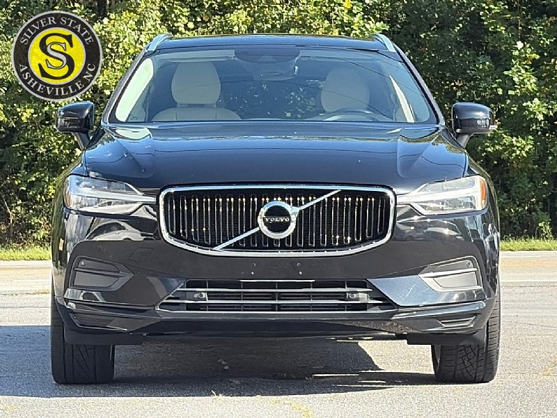 Used 2018 Volvo XC60 T5 Momentum w/ Vision Package AWD/4WD image 2