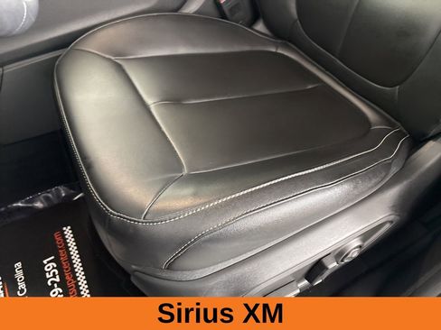 Used 2023 Jeep Grand Cherokee Limited image 11