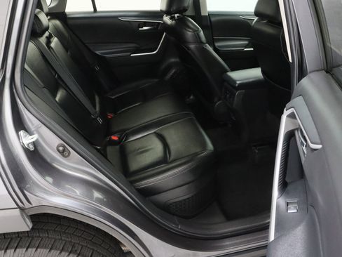 Used 2022 Toyota RAV4 XLE AWD/4WD image 36