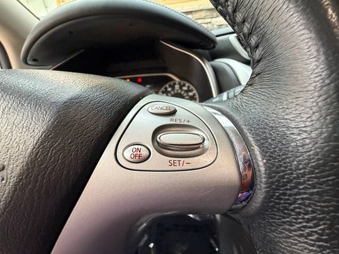Used 2018 Nissan Murano SV FWD image 23