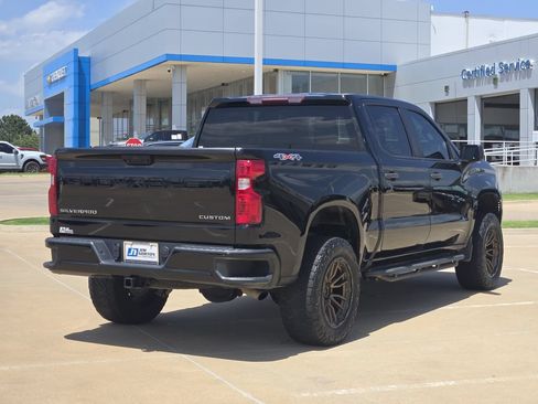 Used 2023 Chevrolet Silverado 1500 Custom AWD/4WD image 7
