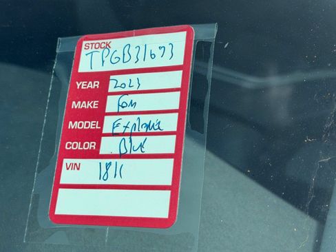Used 2023 Ford Explorer XLT w/ Equipment Group 202A AWD/4WD image 11