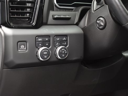 Used 2023 GMC Sierra 1500 AT4X image 22