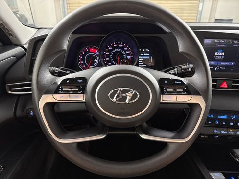 Certified 2023 Hyundai Elantra SEL FWD image 16