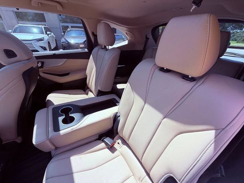 Used 2026 Acura MDX SH-AWD w/ Technology Package image 13