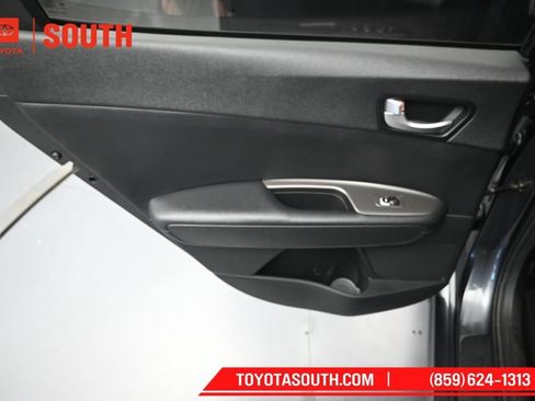 Used 2020 Kia Optima SE FWD image 26