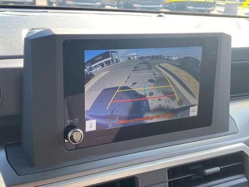 Used 2025 Toyota Tacoma TRD Off-Road image 15