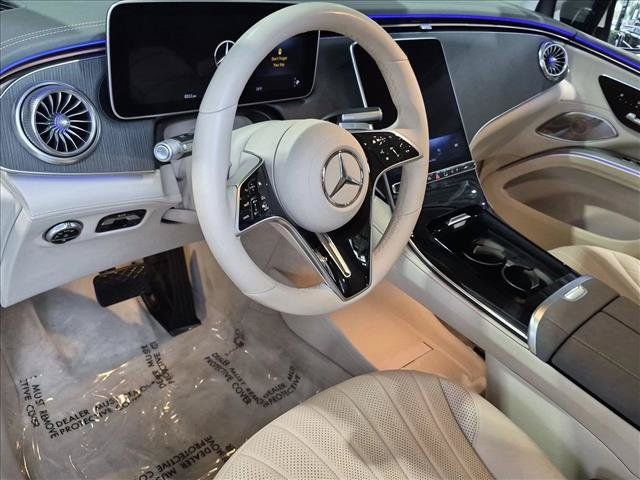 Certified 2023 Mercedes-Benz EQS 450+ 4MATIC SUV w/ Exclusive Trim Package image 9