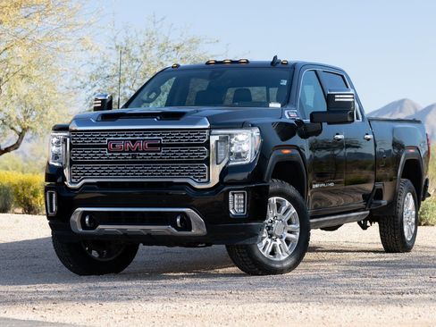 Used 2022 GMC Sierra 3500 Denali w/ Denali Ultimate Package AWD/4WD image 3
