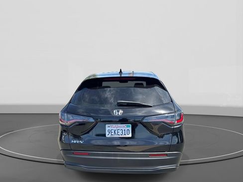 Used 2023 Honda HR-V LX image 5
