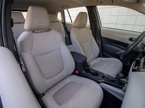 Used 2022 Toyota Corolla Cross L FWD image 19