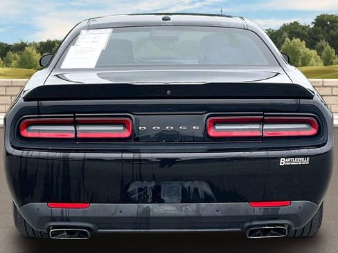Used 2015 Dodge Challenger R/T w/ Quick Order Package 28B R/T RWD image 4