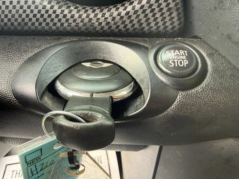 Used 2013 MINI Cooper S image 16