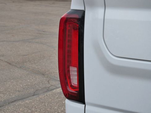 Used 2021 GMC Sierra 3500 AT4 w/ AT4 Preferred Package image 9