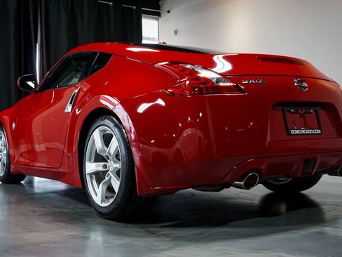 Used 2010 Nissan 370Z Touring image 27