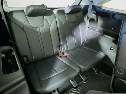 Used 2025 Kia Sorento EX w/ EX Panoramic Sunroof Package image 24