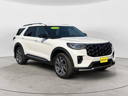 Certified 2025 Ford Explorer Platinum w/ Ultimate Package AWD/4WD image 3
