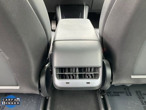 Used 2018 Tesla Model 3 Performance image 33