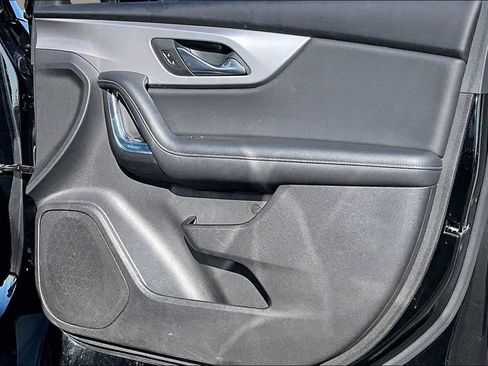 Used 2024 Chevrolet Blazer LT w/ Midnight/Sport Edition FWD image 19