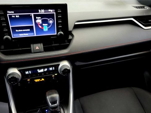 Certified 2022 Toyota RAV4 SE image 41