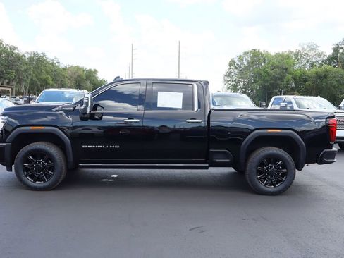 Used 2024 GMC Sierra 3500 Denali Ultimate AWD/4WD image 6