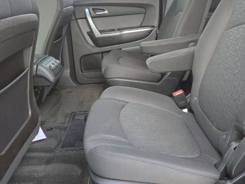 Used 2011 GMC Acadia SLE image 23