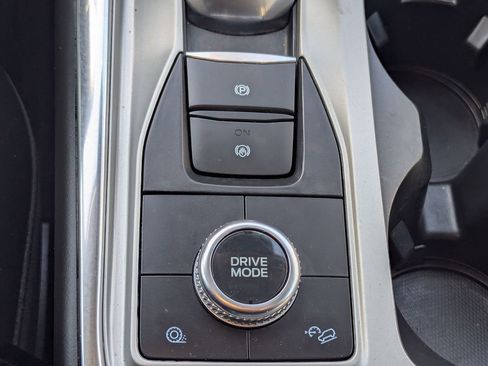 Used 2022 Ford Explorer XLT w/ Equipment Group 202A image 22