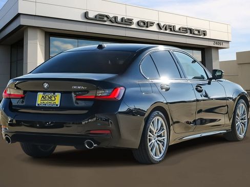 Used 2023 BMW 330e 330e w/ Driving Assistance Package image 4