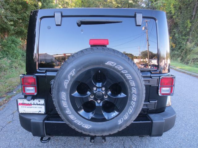 Used 2015 Jeep Wrangler Unlimited Sahara AWD/4WD image 6