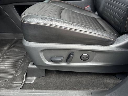 Used 2024 Nissan Pathfinder Rock Creek AWD/4WD image 12