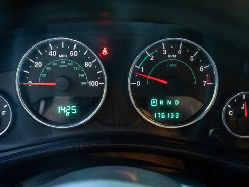 Used 2013 Jeep Wrangler Unlimited Sport AWD/4WD image 19