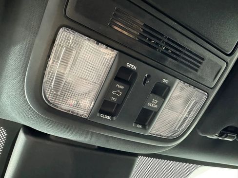 Used 2023 Honda Odyssey Sport image 23