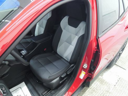 New 2026 Chevrolet Trax RS image 6