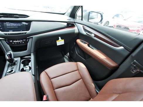 New 2026 Cadillac XT5 Premium Luxury w/ Driver Assist Package FWD image 10