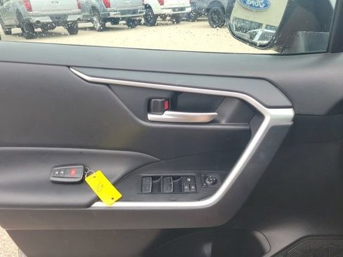 Used 2024 Toyota RAV4 XLE FWD image 15