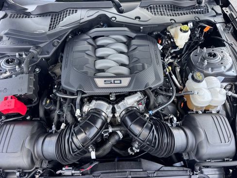 Used 2025 Ford Mustang GT RWD image 28