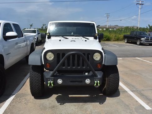 Used 2013 Jeep Wrangler Sport w/ Connectivity Group AWD/4WD image 2