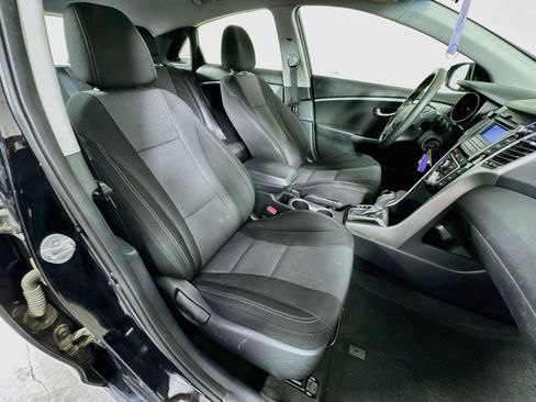 Used 2013 Hyundai Elantra GT FWD image 31